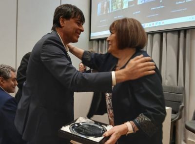 El CRUP celebró los 30 años de la Ley de Educación Superior y rindió homenaje a destacadas figuras