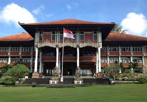 universidad_udayana_497x345.jpg