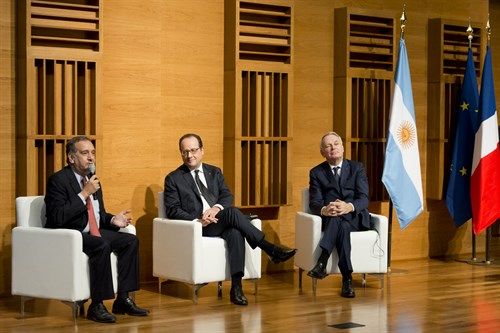 francois-hollande-diserto-en-el-polo-cientifico-tecnologico_500x333.jpg